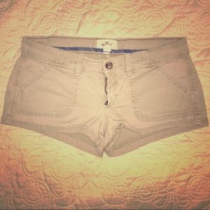 🌴LAST CHANCE🌴 Khaki Short Shorts